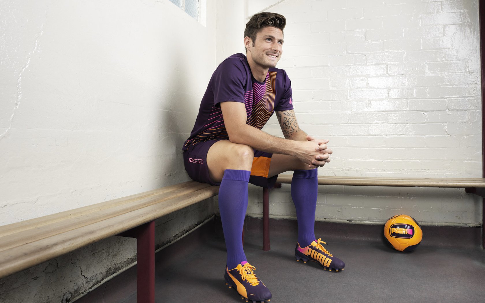 伊朗国家队挺进冬奥八强，冰雪中续写绿茵荣耀，伊朗队名单